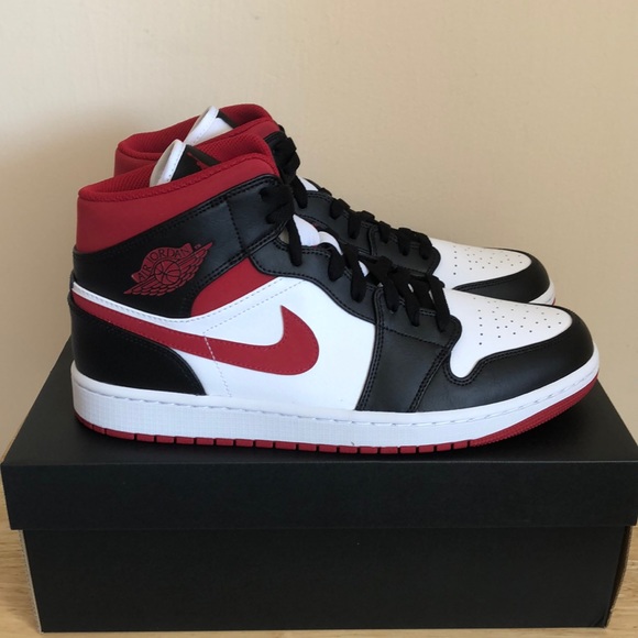 NIKE AIR JORDAN 1 MID SNEAKERS - Picture 1 of 10